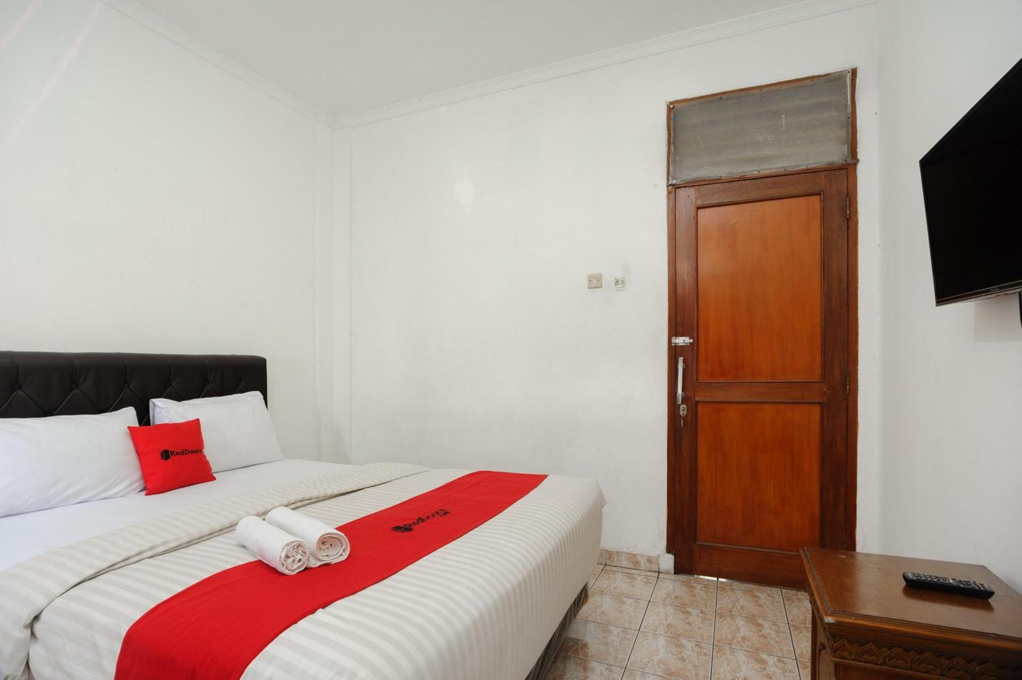 Reddoorz Syariah Near Aeon Mall Tanjung Barat Jakarta Buitenkant foto