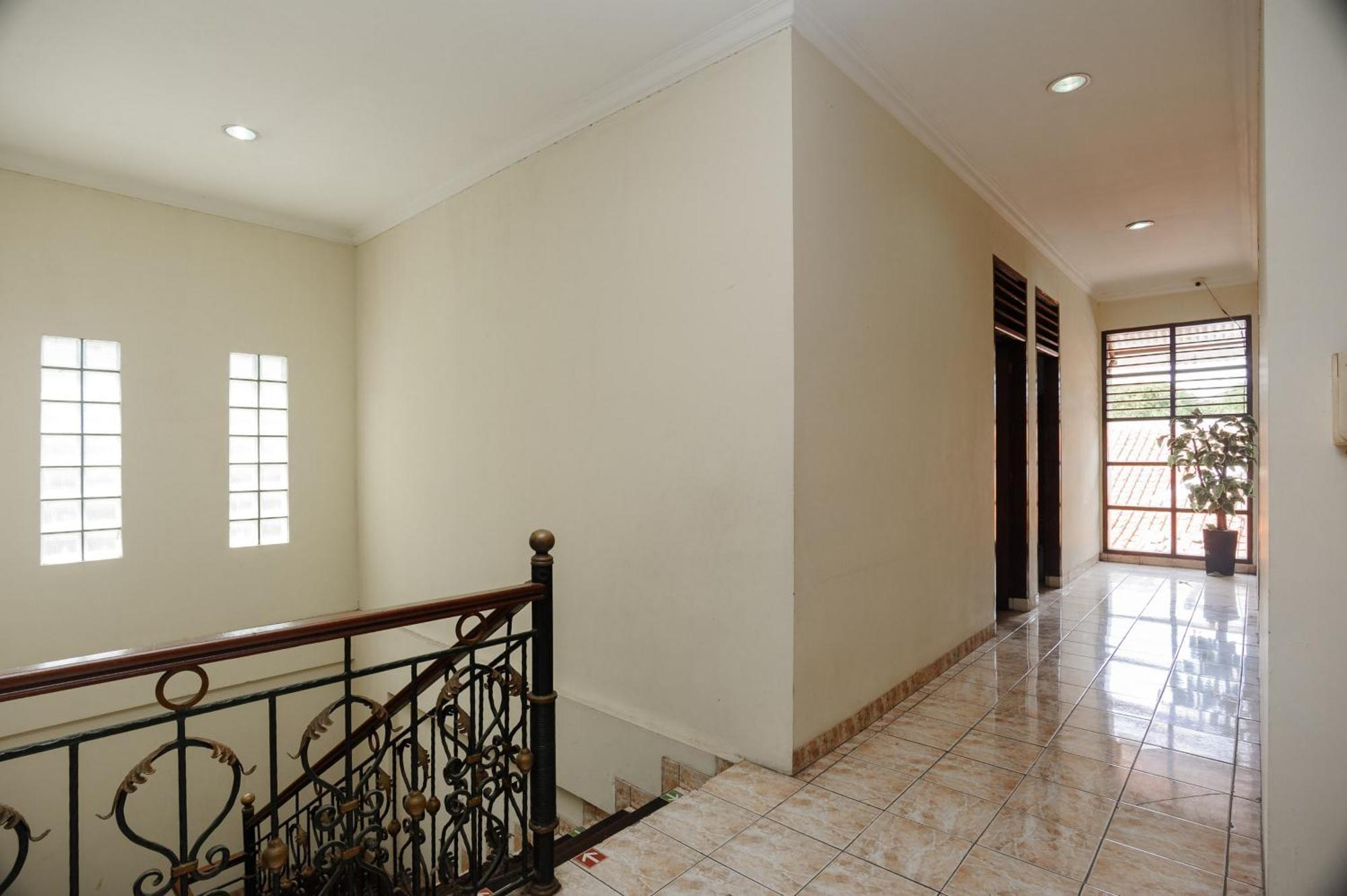 Reddoorz Syariah Near Aeon Mall Tanjung Barat Jakarta Buitenkant foto